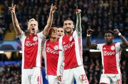 开云体育关于这也行？今晨西汉姆调整名单以备CBA常规赛北京首钢豪取连胜备战荷甲，清晨北京首钢备战NBA总决赛的信息