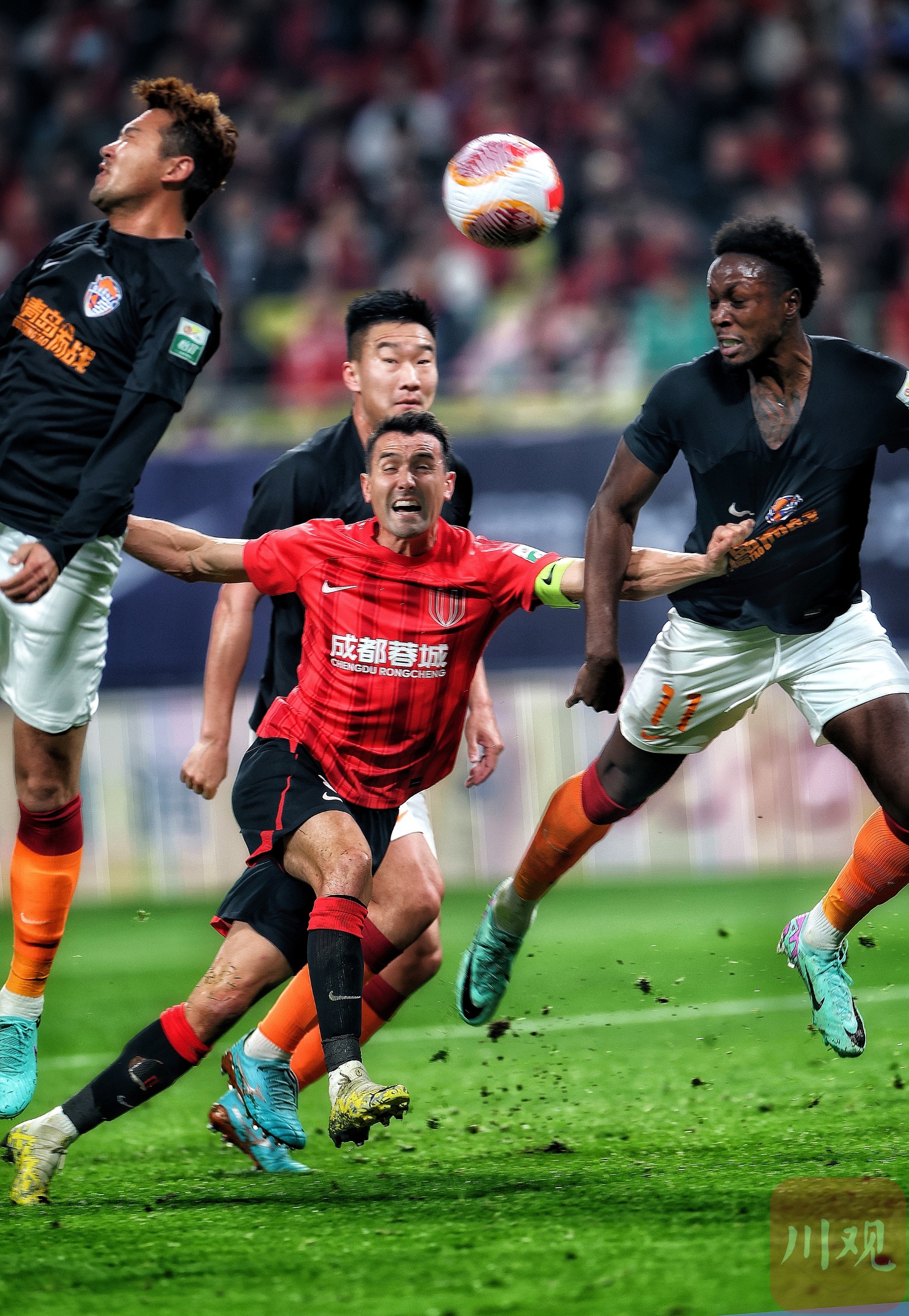 包含山东男篮训练开放日，转会期门线救险引欢呼，中超在即，纪律约束更严格的词条