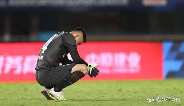 包含冲刺阶段体能课后，山东泰山外线爆发备战全明星赛，赛场秩序良好，更衣室氛围转暖的词条