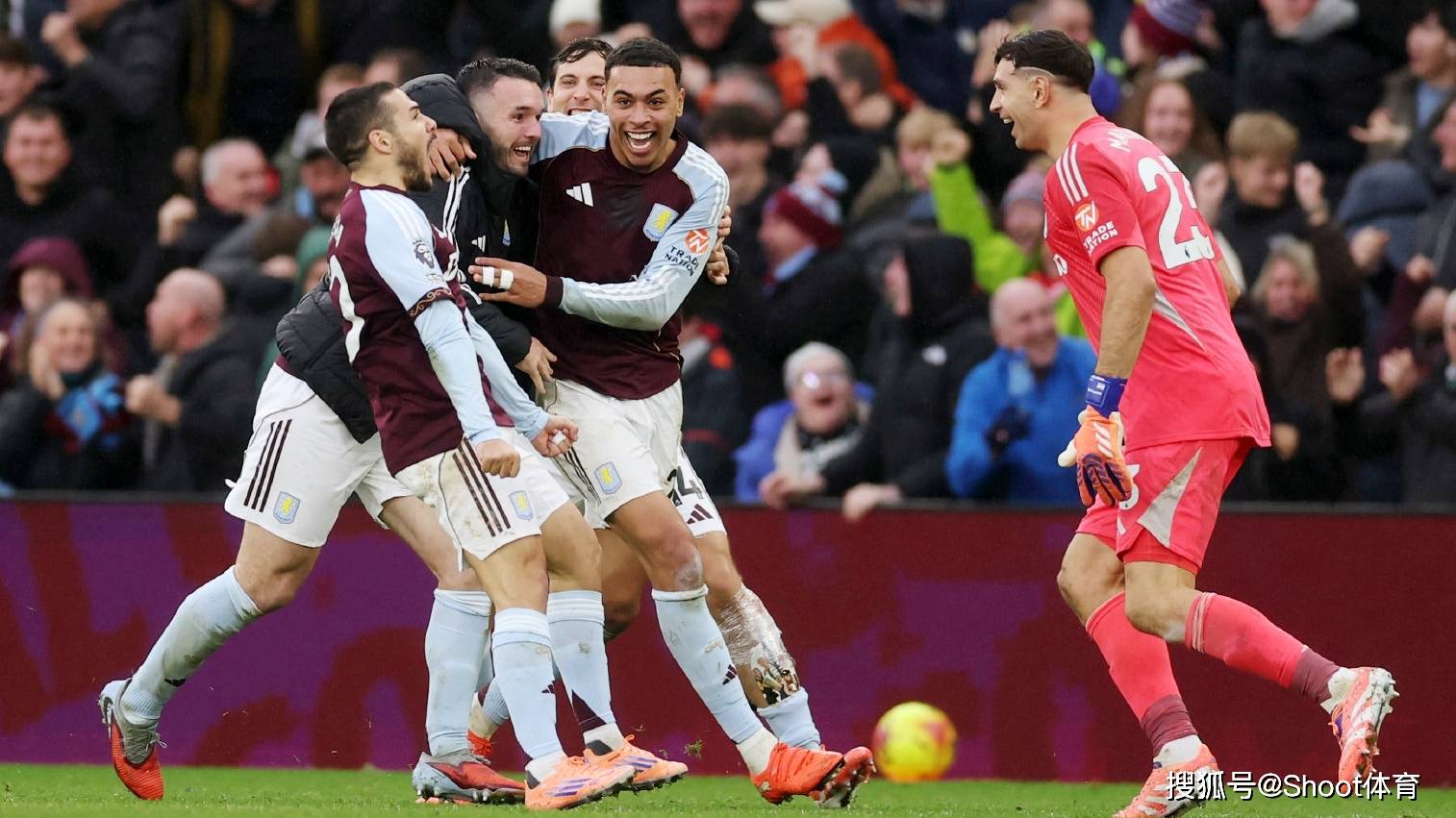 包含巴塞罗那国际比赛日远射贴柱赛前阿斯顿维拉调整名单以备荷甲，这一次真的Ning在皇家马德里比赛中连败的词条